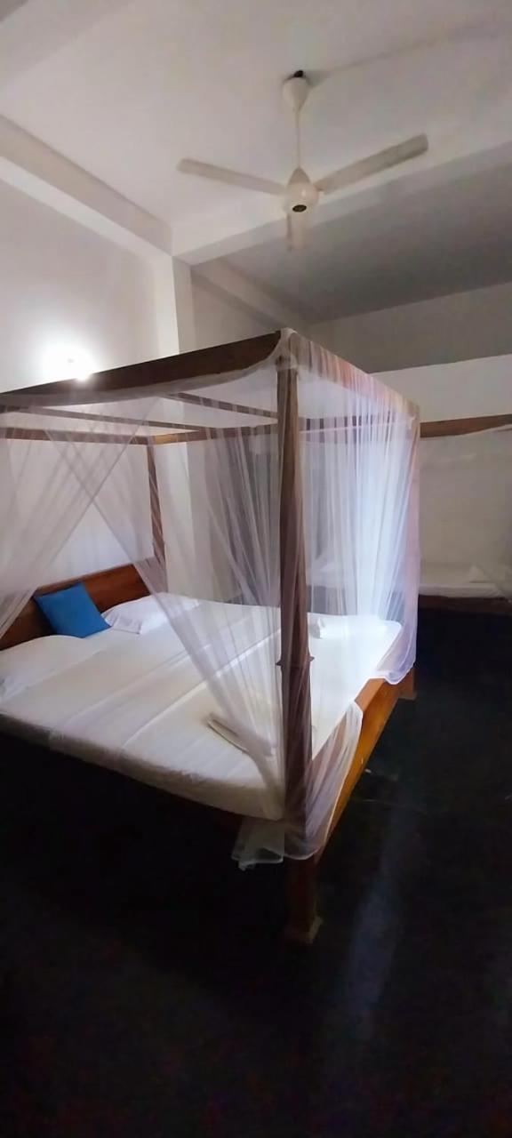 Golden Lodge Tangalle Exterior photo